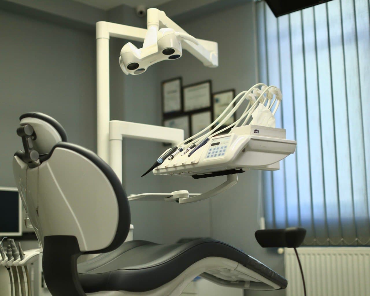 Kuzanov Dent clinic — smile transformations and interior